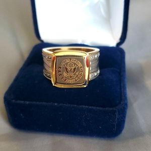 Men's US Army Silver and Gold Ring with Stars and Strips on Silver that spins